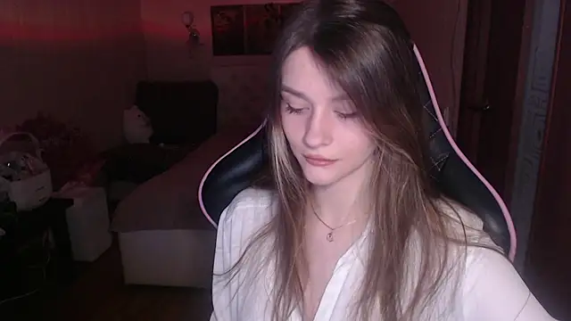 jeann elsaa online show from November 14, 2025, 9:41 am