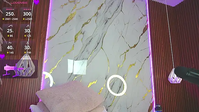 haylie  online show from January 13, 2025, 5:23 am