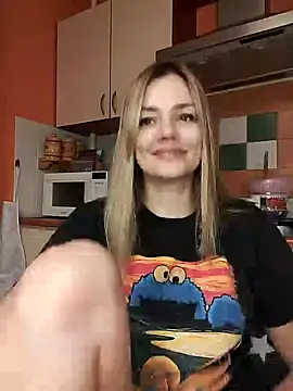 KrissSexi online show from March 13, 2025, 8:00 pm