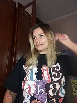 KrissSexi online show from October 7, 2025, 4:53 am