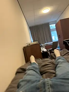 Snapshot of mihaixxx1 chatting on October 4, 2025, 12:14 pm mihaixxx1 online show from October 4, 2025, 12:14 pm