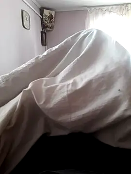 mihaixxx1 online show from February 1, 2026, 8:57 am