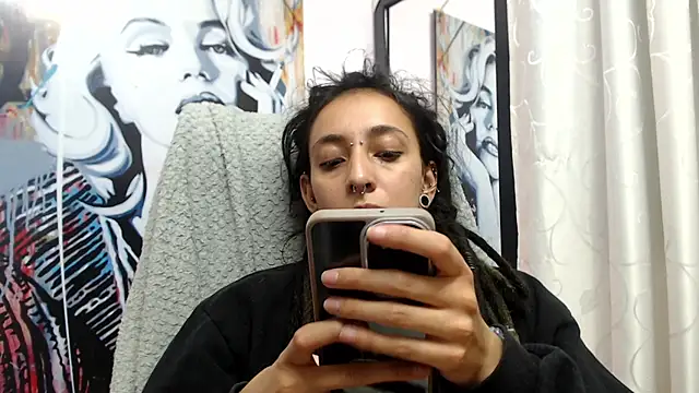 ORIANNA BODMOD online show from May 13, 2026, 6:33 am