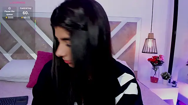 Snapshot of ZiaCalifa chatting on April 21, 2026, 12:22 pm ZiaCalifa online show from April 21, 2026, 12:22 pm