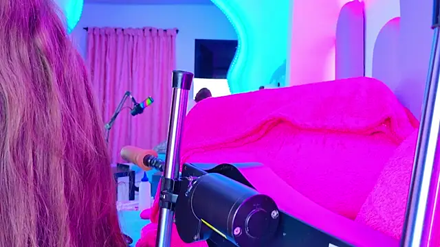 NathaxaLeans online show from March 28, 2026, 11:43 am