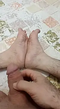 Hardapple01 online show from December 24, 2024, 12:44 am