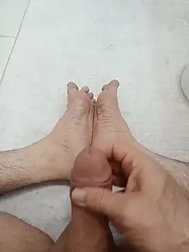 Hardapple01 online show from March 23, 2025, 12:04 am