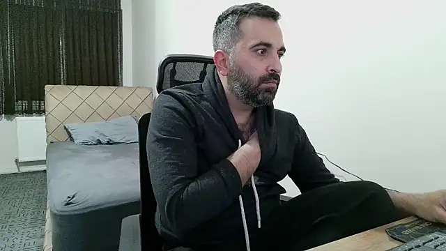 tgltplsr online show from February 6, 2026, 9:40 pm