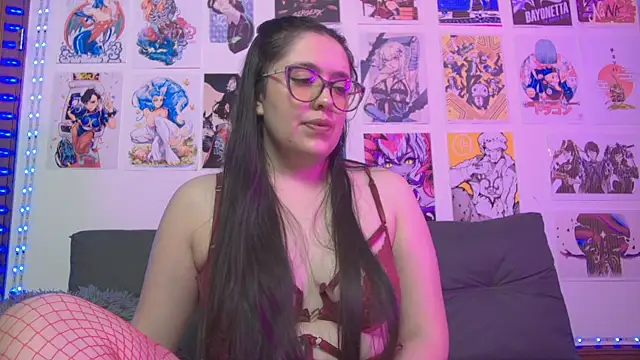 snowblack  online show from February 9, 2025, 12:30 pm