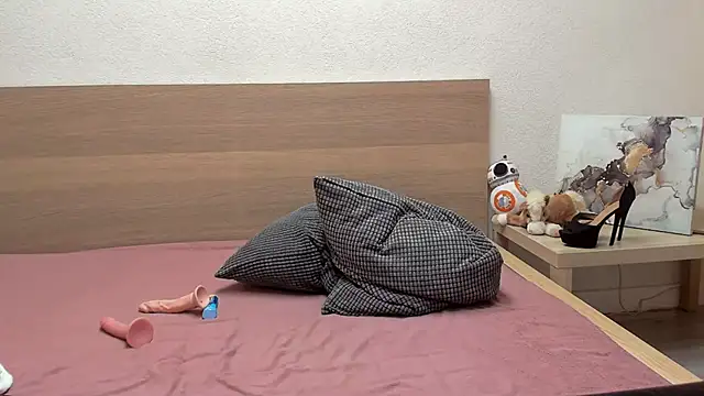 ZoeKhalifa online show from October 8, 2025, 3:53 pm