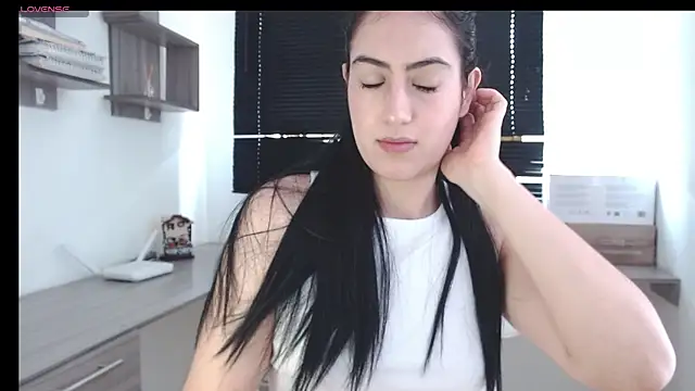 MIYESSI online show from March 12, 2025, 5:07 pm