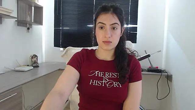 MIYESSI online show from October 1, 2025, 4:24 pm