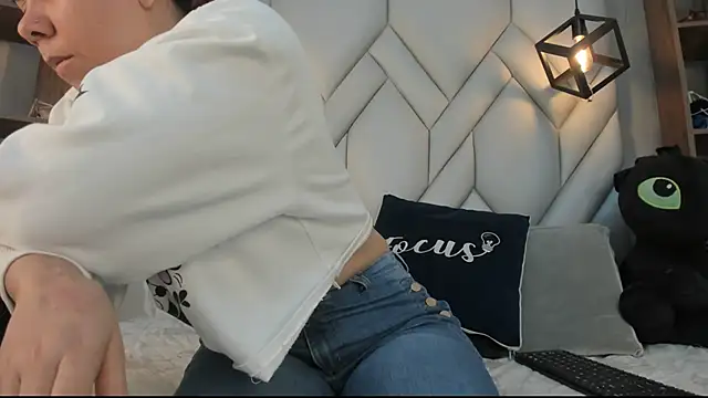 SakuraLee  online show from March 11, 2025, 7:47 pm