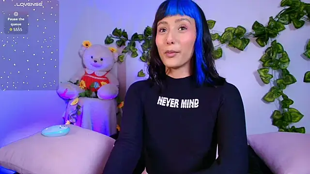 tati cardenas online show from February 8, 2026, 4:49 am