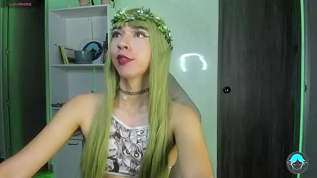 sofi elfqueen online show from February 25, 2025, 3:09 am