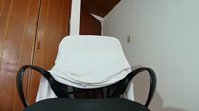 sam her online show from April 10, 2026, 9:08 pm