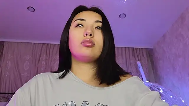 lily  foster online show from February 17, 2026, 2:52 am