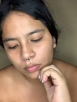 Snapshot of moncerrat_luna chatting on December 4, 2024, 12:41 am moncerrat luna online show from December 4, 2024, 12:41 am