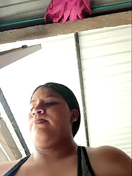 Snapshot of moncerrat_luna chatting on December 18, 2024, 3:11 pm moncerrat luna online show from December 18, 2024, 3:11 pm