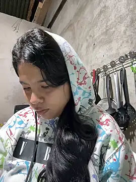 Snapshot of moncerrat_luna chatting on February 7, 2025, 10:08 am moncerrat luna online show from February 7, 2025, 10:08 am