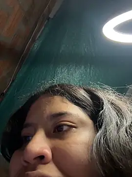 Snapshot of moncerrat_luna chatting on February 9, 2025, 2:29 pm moncerrat luna online show from February 9, 2025, 2:29 pm