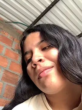 Snapshot of moncerrat_luna chatting on February 15, 2025, 9:04 pm moncerrat luna online show from February 15, 2025, 9:04 pm