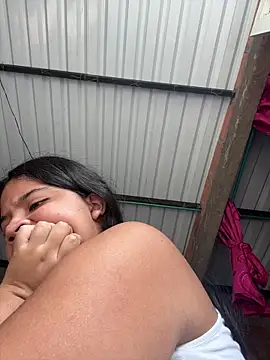 Snapshot of moncerrat_luna chatting on March 18, 2025, 1:20 pm moncerrat luna online show from March 18, 2025, 1:20 pm