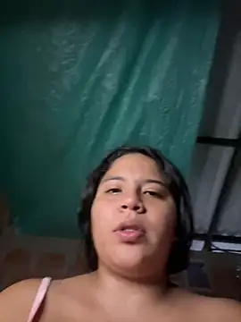 Snapshot of moncerrat_luna chatting on March 20, 2025, 10:29 pm moncerrat luna online show from March 20, 2025, 10:29 pm