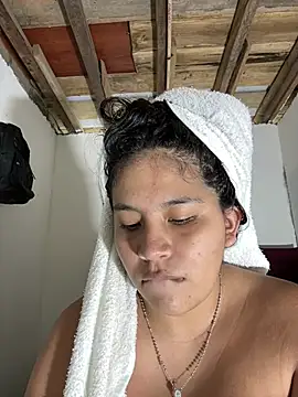 Snapshot of moncerrat_luna chatting on February 25, 2026, 8:51 pm moncerrat luna online show from February 25, 2026, 8:51 pm