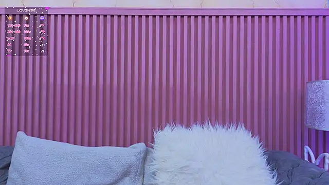 Emiily Scott1 online show from December 7, 2024, 11:51 am