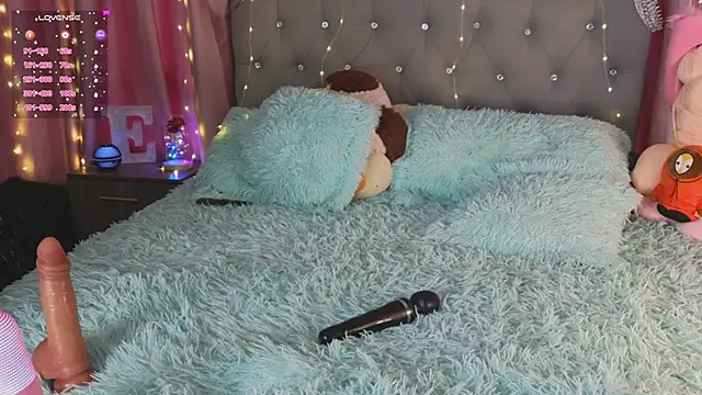 Emiily Scott1 online show from January 25, 2025, 2:25 pm