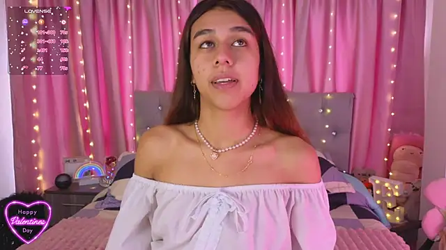 Emiily Scott1 online show from February 17, 2025, 2:37 pm