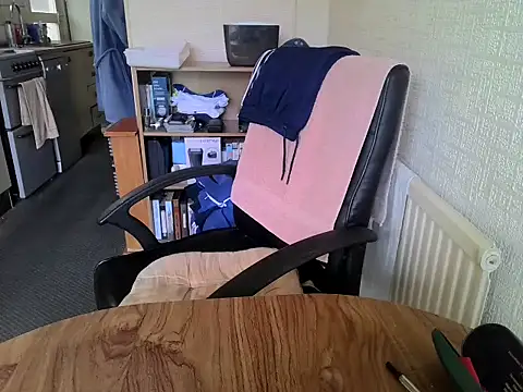 daddyflash online show from October 21, 2025, 10:27 am