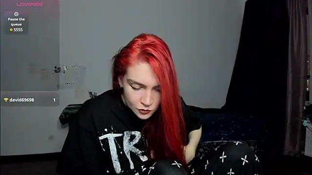 Snapshot of KitsuneRem chatting on January 10, 2025, 7:32 pm KitsuneRem online show from January 10, 2025, 7:32 pm