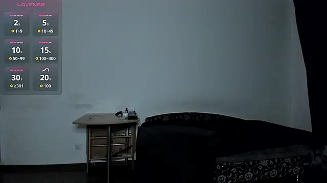 Snapshot of KitsuneRem chatting on October 2, 2025, 9:22 pm KitsuneRem online show from October 2, 2025, 9:22 pm