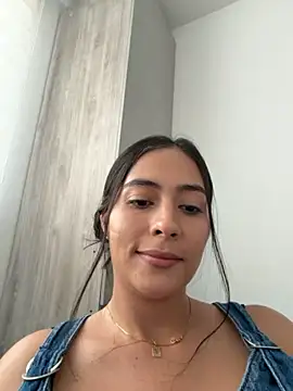 Snapshot of Sophie__Foxxx chatting on June 3, 2026, 9:53 pm Sophie Foxxx online show from June 3, 2026, 9:53 pm