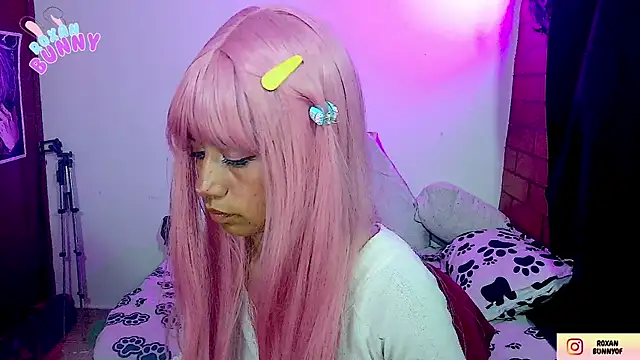 Roxanbunny1 online show from November 5, 2025, 5:29 am