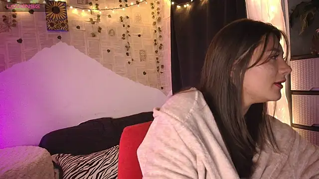 Snapshot of kisstarxxx chatting on October 19, 2025, 3:07 am kisstarxxx online show from October 19, 2025, 3:07 am