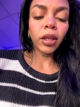 Charly  online show from November 25, 2025, 4:45 am