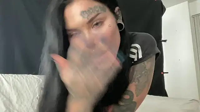 claudiacvc95 online show from March 17, 2025, 8:51 am