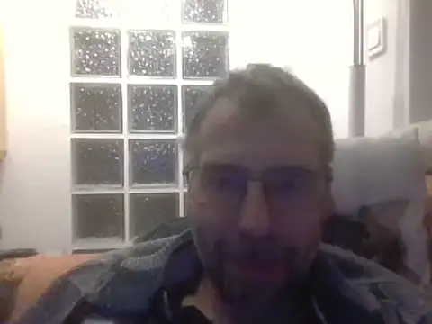 ptitcanard60600 online show from February 4, 2025, 10:02 pm