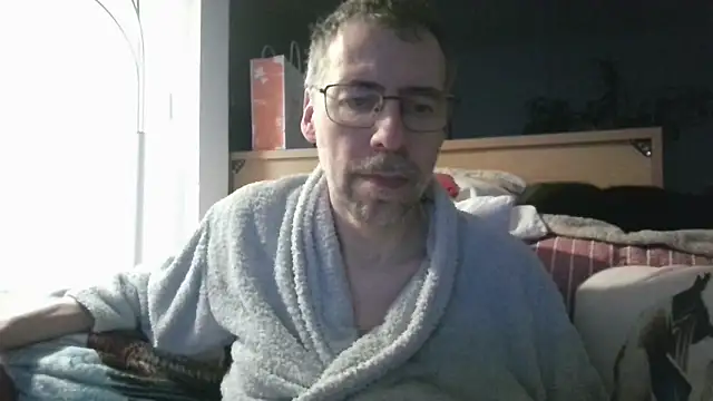 ptitcanard60600 online show from April 4, 2026, 8:50 pm