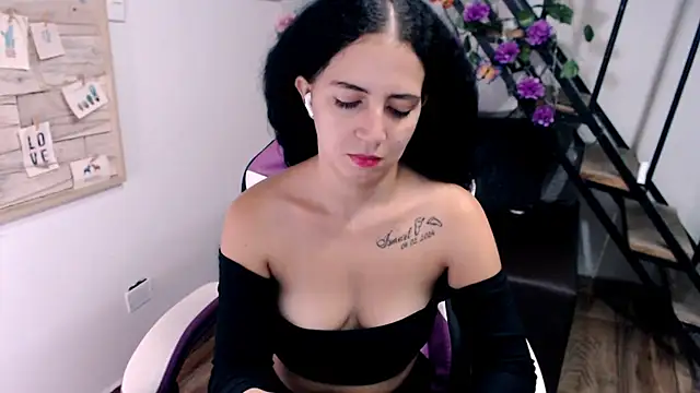 samantha baby  online show from February 23, 2026, 12:24 pm