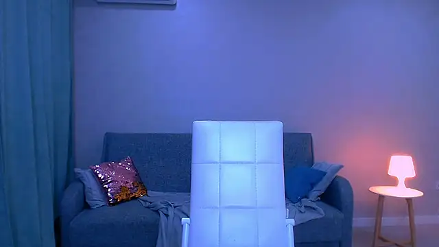 LesleySweet online show from April 13, 2026, 7:41 pm