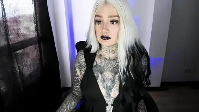 Anaii Gomez online show from October 8, 2025, 7:33 pm