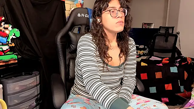 ShinyCherub online show from November 15, 2025, 3:19 pm