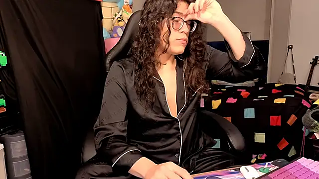 ShinyCherub online show from November 29, 2025, 6:33 pm