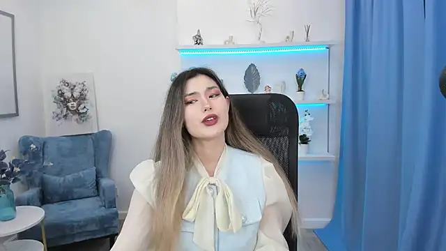 AnneTLi online show from September 23, 2025, 8:12 pm