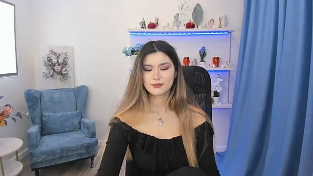 AnneTLi online show from October 29, 2025, 3:20 am