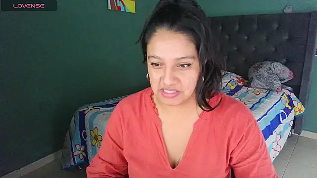 almaswan1 online show from September 10, 2025, 3:34 pm